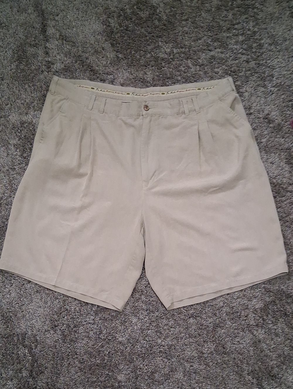 Joe Marlin "Unwind" Pleated Khaki Shorts - 42